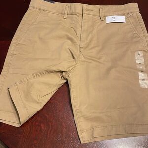 NWT Men’s Gap Shorts